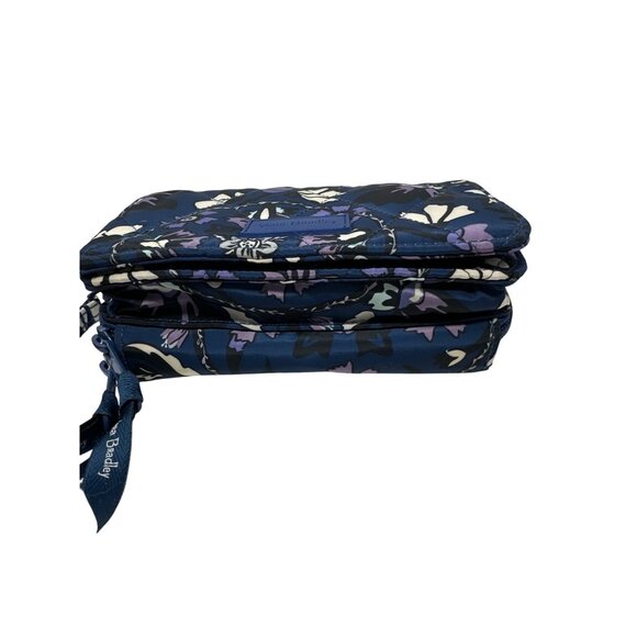 Vera Bradley Ultralight RFID 3-in-1 Crossbody Bag in Fleur Medallion - Picture 3 of 12